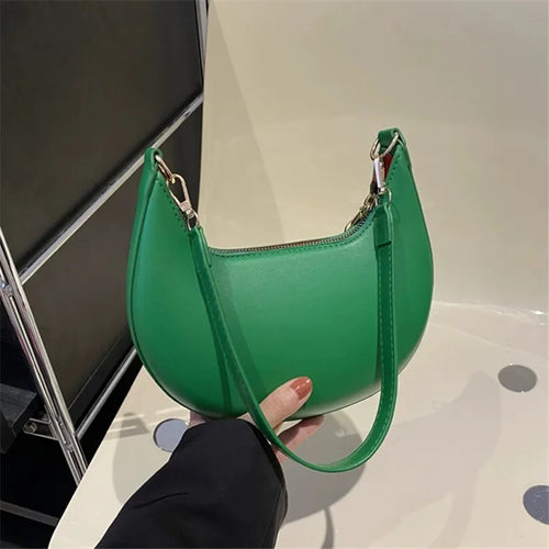 New Fashionable High-end Moon-shaped Baseball Bag, Showing Luxury,