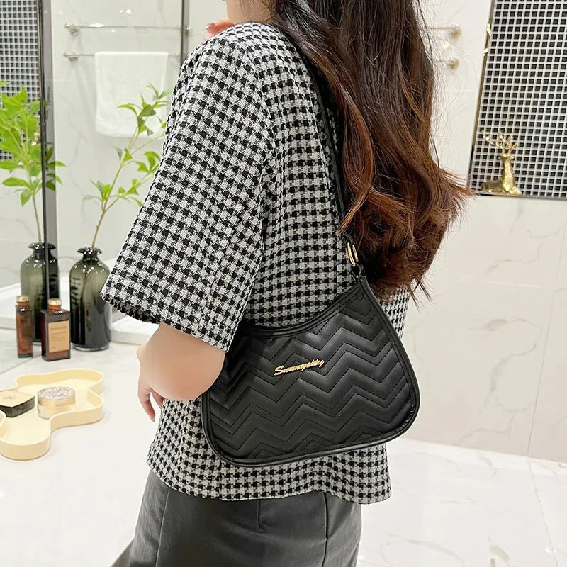 Ladies' retro shoulder bag, armpit handbag, fashionable design,