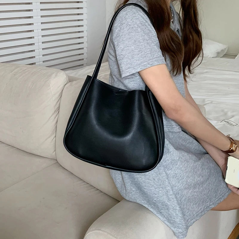 Simple And Casual New Popular PU Leather Versatile Shoulder Underarm