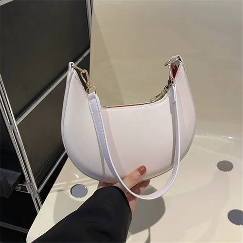 New Fashionable High-end Moon-shaped Baseball Bag, Showing Luxury,