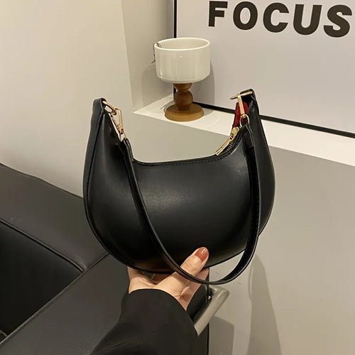 New Fashionable High-end Moon-shaped Baseball Bag, Showing Luxury,